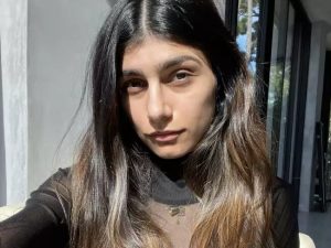 How Old Is Mia Khalifa? Mia Khalifa Age, Net Worth, Boyfriend, Family, and Biography